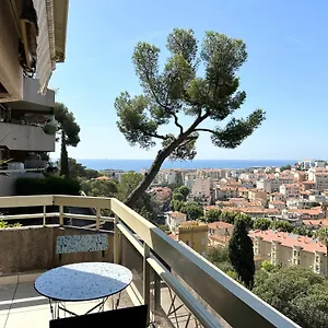Apartment Nice, Grand Studio - Piscine - Terrasse Vue Mer, Nice